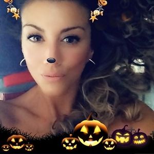 Meet your Posher, Tera